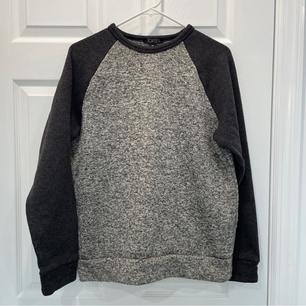 MEN’S CREWNECK SWEATER